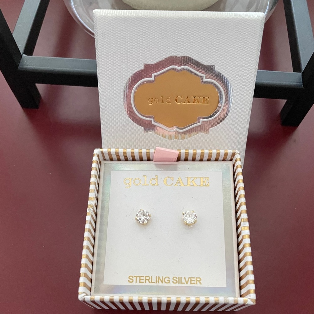 Gold Cake Earrings